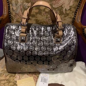 NWT Michael kors nickel Greyson